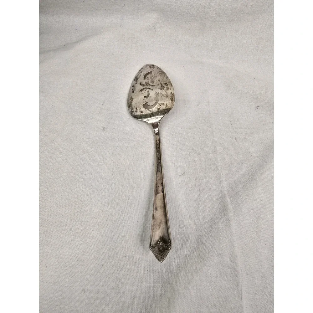 Wm Rogers Mfg Co Original Rogers Silverplate Pierced Tomato Server Floral Handle